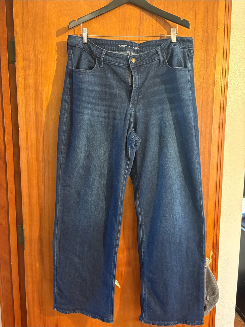 Old Navy Men’s Relaxed Fit Dark Blue Jeans